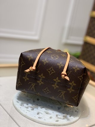 Replica Louis Vuitton 2022 new fashion Handbags M45502