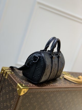 Replica Louis Vuitton 2022 logo Keepall XS Duffle Handbags