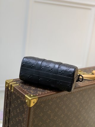 Replica Louis Vuitton 2022 logo Keepall XS Duffle Handbags