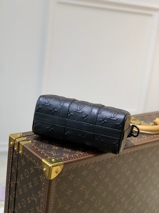 Replica Louis Vuitton 2022 logo Keepall XS Duffle Handbags M57960