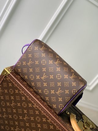 Replica Louis Vuitton 2022 Dopp Kit Handbags M46253