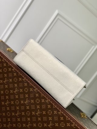 Replica Louis Vuitton 2022 OnTheGo Handbags M20815