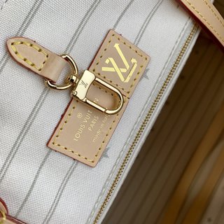 Replica Louis Vuitton 2022 OnTheGo Handbags M20815