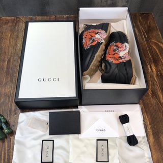 Replica GUCCI Calfskin Tiger Print Mens Rhyton Sneakers