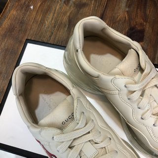 Replica gucci shoes tongue