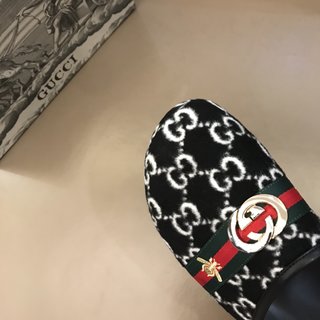 Replica Gucci Sandal in Black