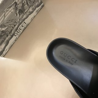 Replica Gucci Sandal in Black