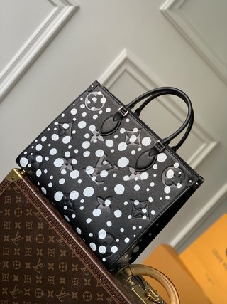 Replica LOUIS VUITTON LV X Yk Onthego Mm​ Black/white Monogram Empreinte