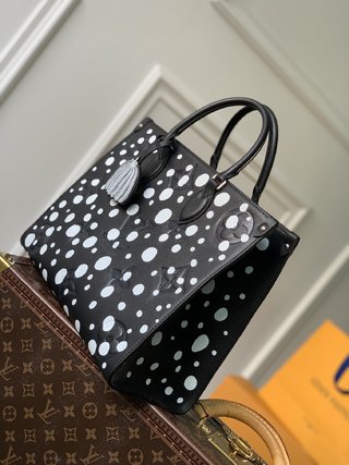 Replica LOUIS VUITTON LV X Yk Onthego Mm​ Black/white Monogram Empreinte