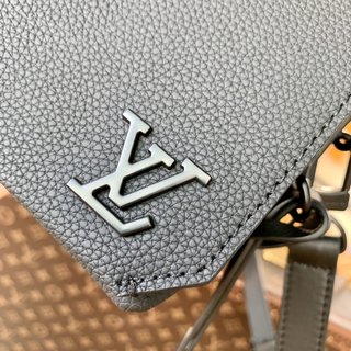 Replica LOUIS VUITTON Fastline Wearable Wallet Black Autres Cuirs