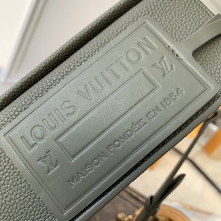 Replica LOUIS VUITTON Fastline Wearable Wallet Khaki Autres Cuirs