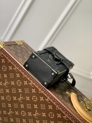 Replica LOUIS VUITTON Vertical Trunk Wearable Wallet Eclipse Monogram Eclipse