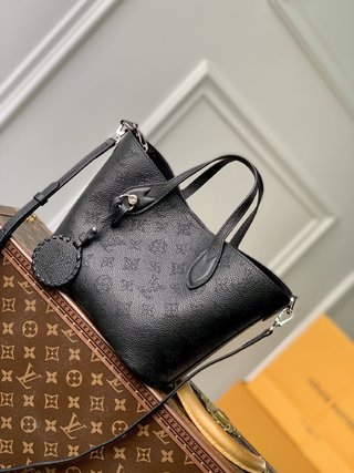 Replica LOUIS VUITTON Blossom MM Black Mahina