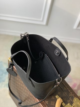 Replica LOUIS VUITTON Blossom MM Black Mahina