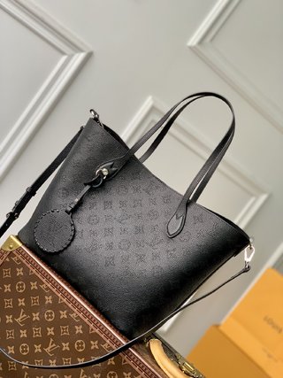 Replica LOUIS VUITTON Blossom MM Black Mahina