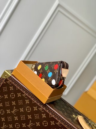 Replica LOUIS VUITTON LV X Yk Multi Pochette Accessoires Monogram