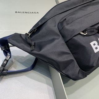 Replica Balenciaga - Black Wheel Cross Body bag - unisex - Polyurethane - One Size