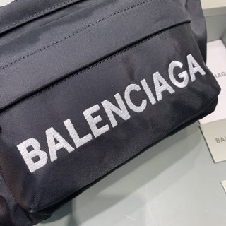 Replica Balenciaga - Black Wheel Cross Body bag - unisex - Polyurethane - One Size