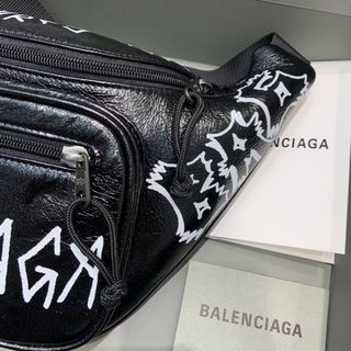 Replica Balenciaga Fall/Winter 2018 Graffiti Fanny Pack | Hypebeast