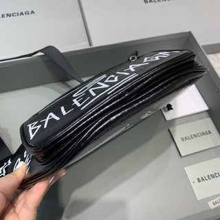 Replica Balenciaga Fall/Winter 2018 Graffiti Fanny Pack | Hypebeast