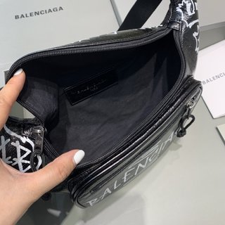 Replica Balenciaga Fall/Winter 2018 Graffiti Fanny Pack | Hypebeast