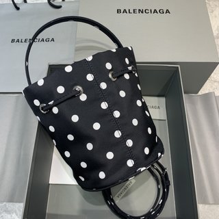 Replica Balenciaga - XS Wheel polka dot bucket bag - women - Polyamide - One Size - Black