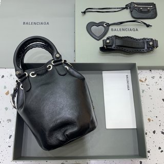 Replica Balenciaga: Black S 'Le Cagole' Bucket Bag | SSENSE