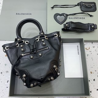 Replica Balenciaga: Black S 'Le Cagole' Bucket Bag | SSENSE