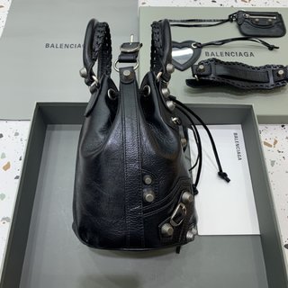 Replica Balenciaga: Black S 'Le Cagole' Bucket Bag | SSENSE