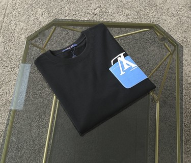 Replica Pocketed T-shirt