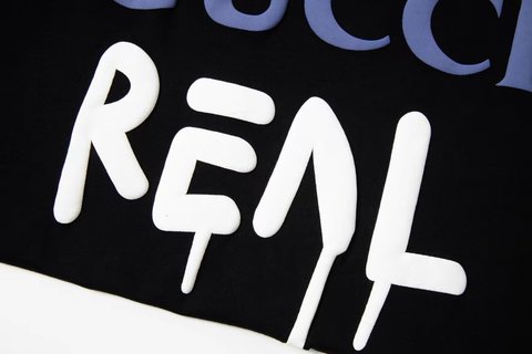 Replica Gucci - Men's Logo T Shirt - (Black) - Size Medium