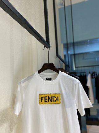 Replica Fendi Roma Vintage Men's Logo Brodied T-Shirt White