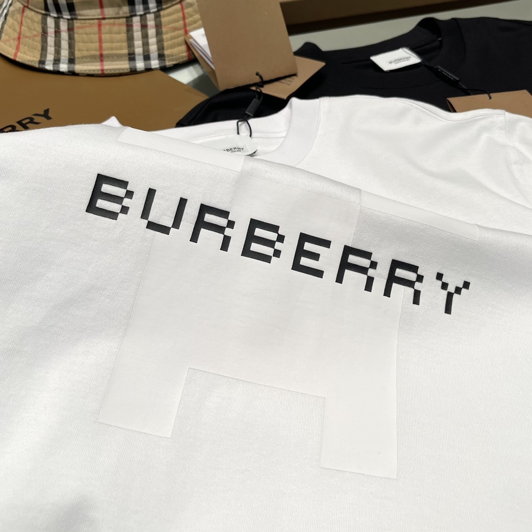 Replica Burberry  T-shirts